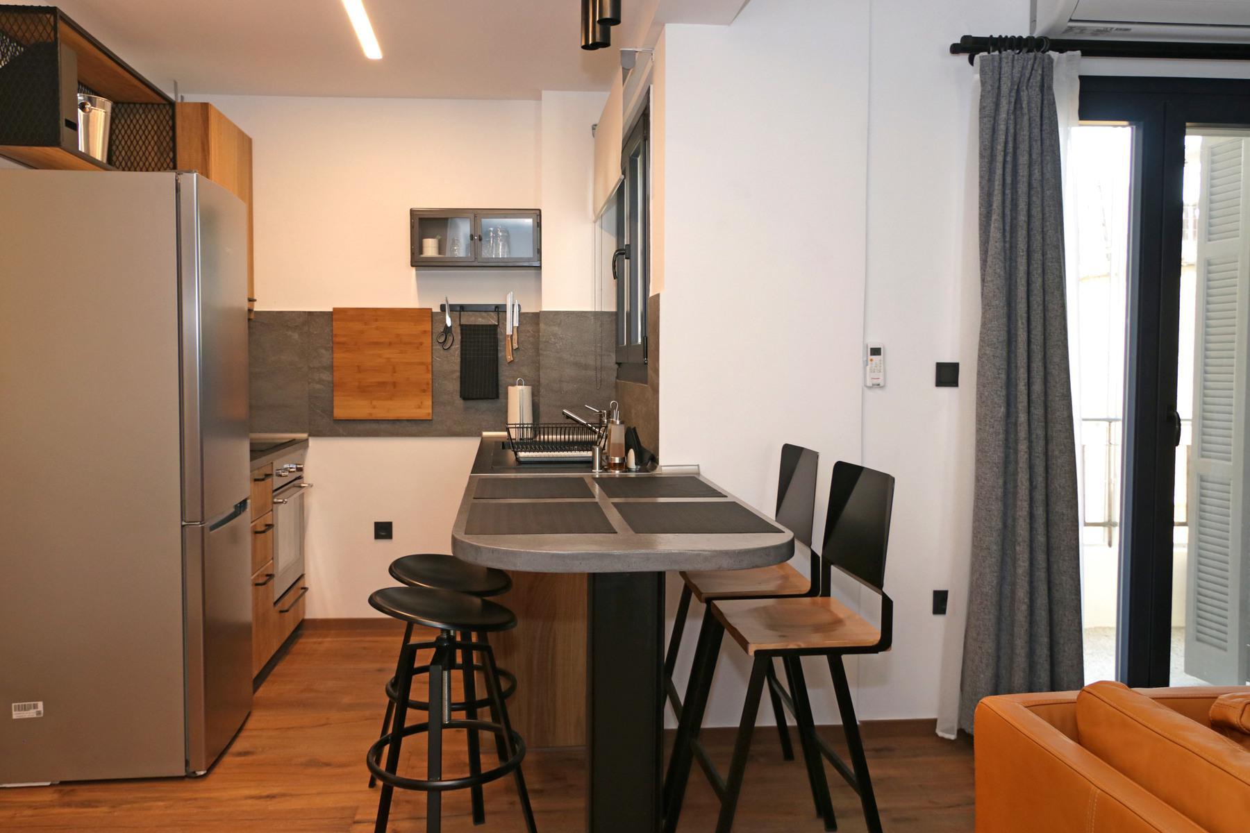 Bachelor Pad - Short Term Rental Apartment Renovation